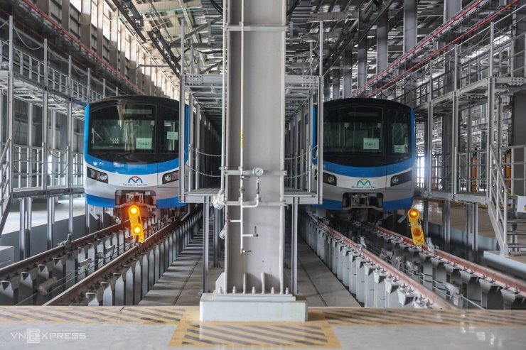 Không gian nhà xưởng chia thành các khu vực kỹ thuật riêng tuỳ theo mức độ cần bảo trì, sửa chữa của tàu.