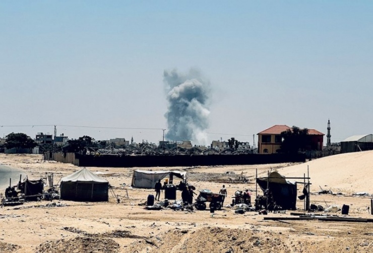 Israel không kích các mục tiêu trên Dải Gaza. Ảnh: Reuters