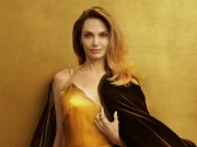 Đời sống Showbiz - Cuộc sống của Angelina Jolie sau ly hôn