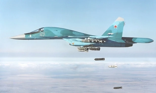 Tiêm kích Su-34 của Nga thả bom. Ảnh: Russian MoD