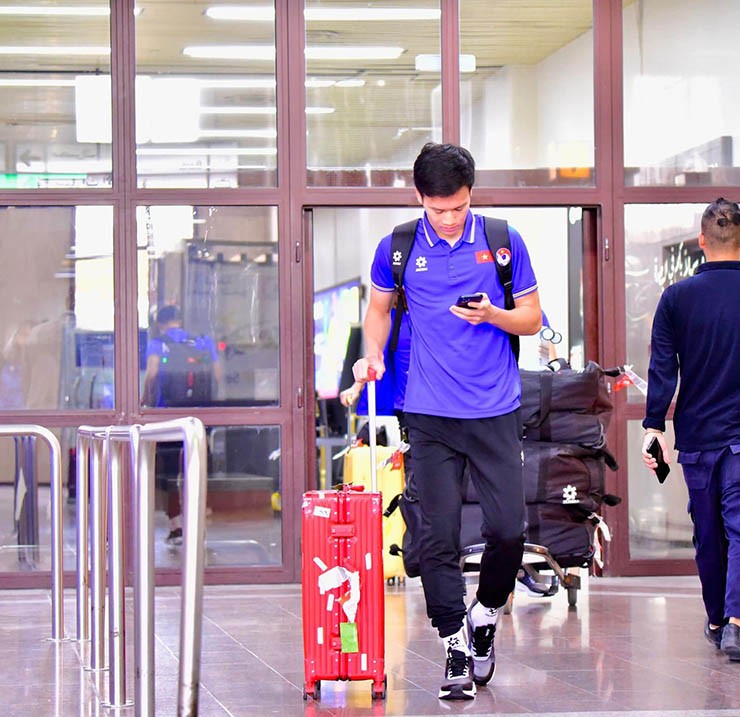 ĐT Việt
Nam đã có mặt tại Iraq. Đội sẽ chuẩn bị và ra sân tập ngay chiều
nay, theo giờ địa phương.