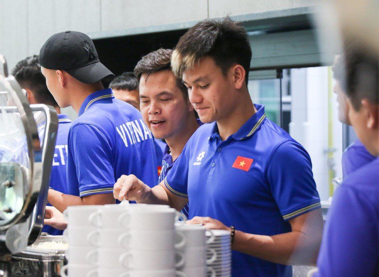 ĐT Việt Nam ở khách sạn sang trọng, tập buổi đầu tại Iraq vào nửa đêm - 7