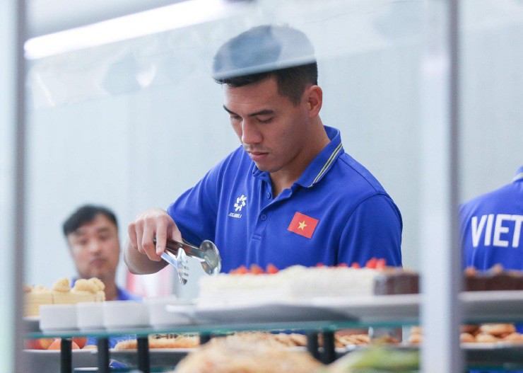 ĐT Việt Nam ở khách sạn sang trọng, tập buổi đầu tại Iraq vào nửa đêm - 6