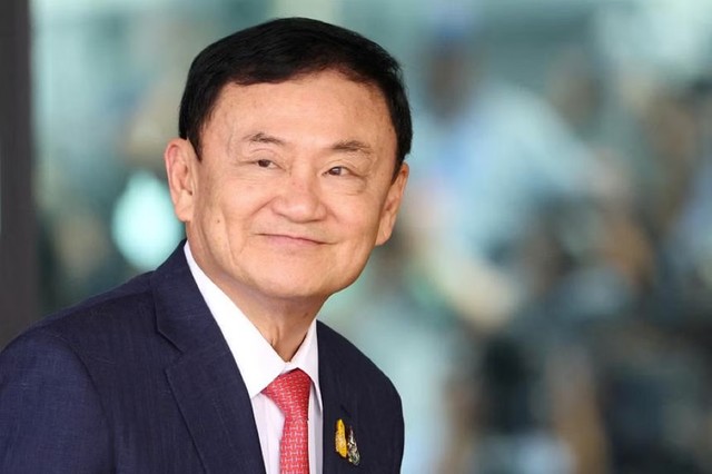 Cựu Thủ tướng Thái Lan Thaksin Shinawatra cho biết ông sẵn sàng đối mặt với cáo buộc phạm tội khi quân. Ảnh: REUTERS