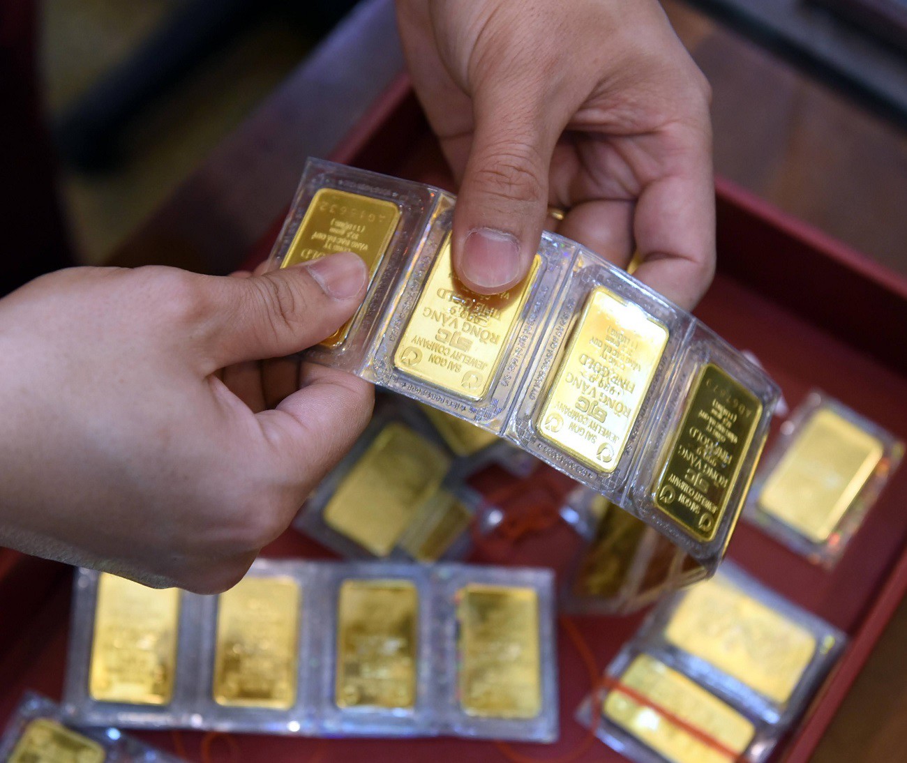 Chính phủ giao Ngân hàng Nhà nước tiếp tục có giải pháp trước mắt và lâu dài để quản lý thị trường vàng 