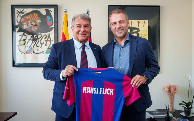 Sau khi bổ nhiệm Hansi Flick, Barca không thể đăng ký HLV mới với La Liga