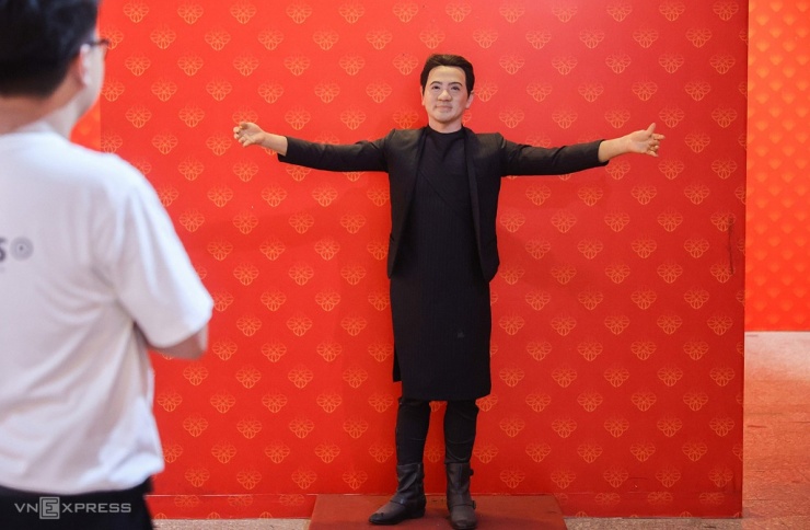 Bên trong khu trưng bày hơn 100 tượng sáp nghệ sĩ Việt - 6