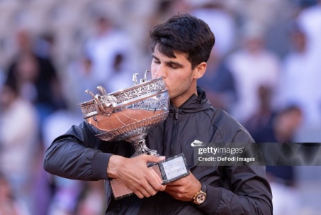 Alcaraz xưng vương Roland Garros phá kỷ lục của Nadal, Djokovic theo dõi chung kết
