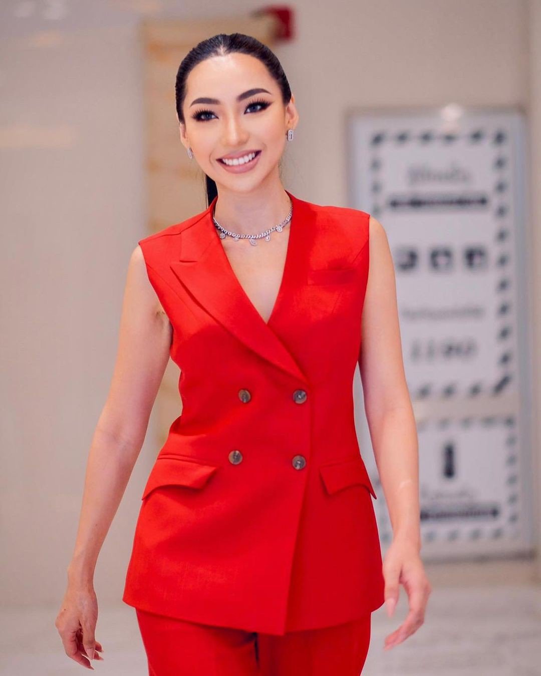 Hoa hậu Hoàn vũ Lào 2024 chỉ cao 1,65 m - 6
