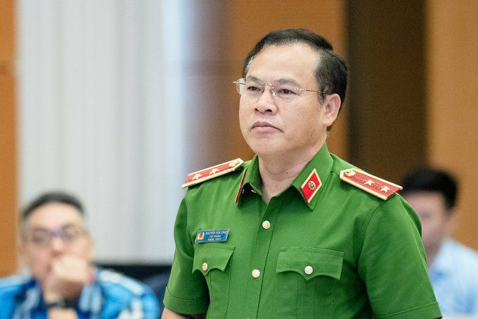 Thứ trưởng Công an Nguyễn Văn Long. Ảnh: Media Quốc hội