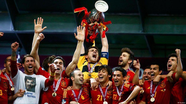 Tây Ban Nha vô địch EURO 2012.