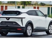 Tin tức ô tô - VinFast VF 7 phiên bản tiêu chuẩn lộ diện, giá bán từ 850 triệu đồng