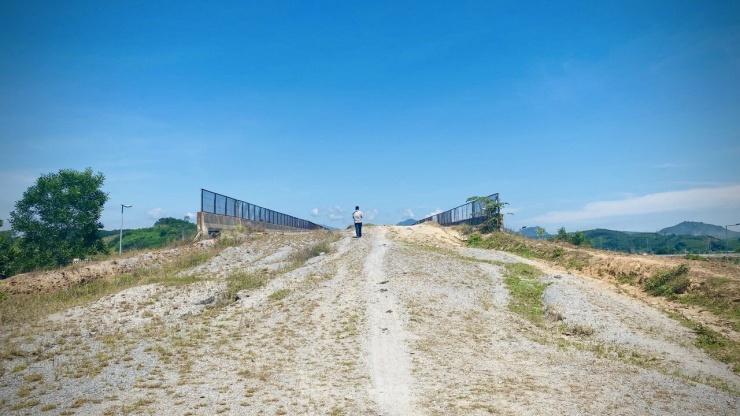 Cao tốc hơn 34.000 tỷ ‘quên’ làm nút giao? - 8