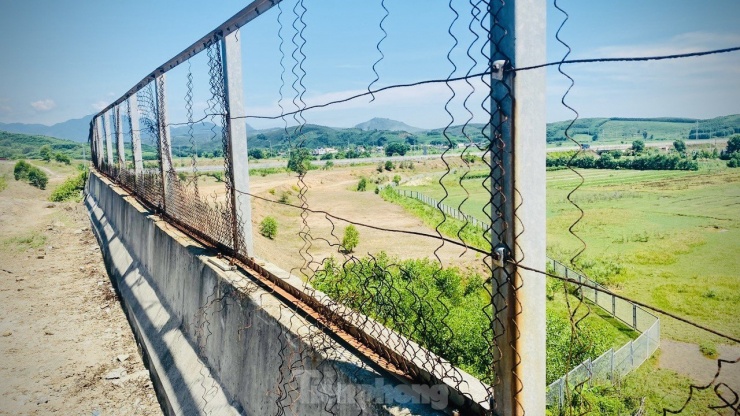 Cao tốc hơn 34.000 tỷ ‘quên’ làm nút giao? - 12