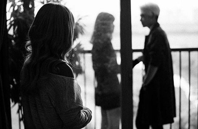 Đàn ông ngoại tình còn có những dấu hiệu khác nữa mà nhiều chị em đã vô tình bỏ qua. Ảnh minh họa