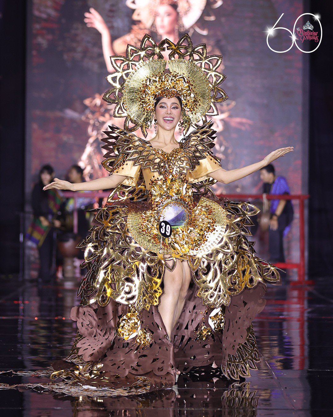5 trang phục dân tộc đẹp nhất Hoa hậu Philippines 2024 - 10