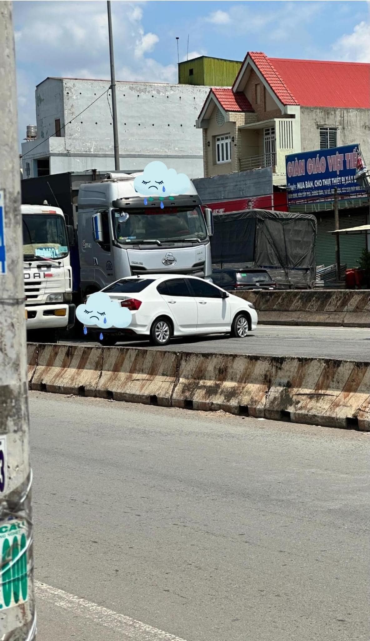Em vợ Lê Dương Bảo Lâm gặp tai nạn giao thông nghiêm trọng - 2