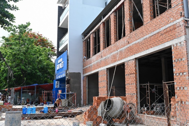 Người dân dỡ nhà, giao đất mở rộng đường cửa ngõ TP HCM - 8