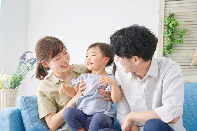 Mẹ Nhật tôn trọng cảm xúc của trẻ bằng cách: Không ép trẻ hoặc làm trẻ cảm thấy xấu hổ. Ảnh minh họa