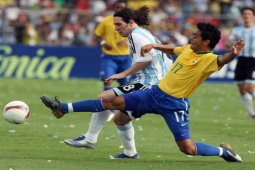 Bóng đá - Brazil thắng Argentina 3-0, &quot;Selecao&quot; thua sốc Honduras: Trận hay nhất lịch sử Copa America