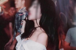 Gia đình phá sản, tiểu thư đua đòi trở thành Sugar baby