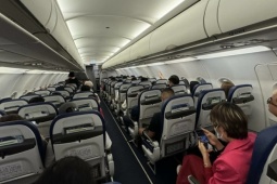 Thị trường - Tiêu dùng - Nhiều đường bay nội địa ế khách dù vào hè