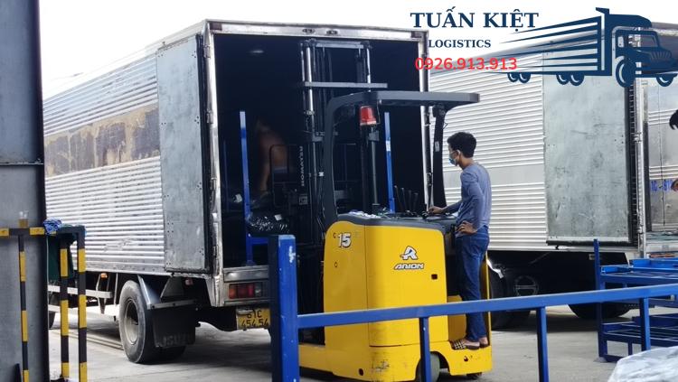 Cho thuê xe tải chở hàng Bắc Nam tự lái