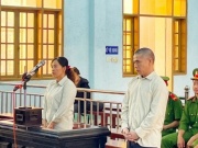 An ninh - Xã hội - Cặp vợ chồng 'hờ' dùng tiền thật mua tiền giả đi tiêu thụ kiếm lời