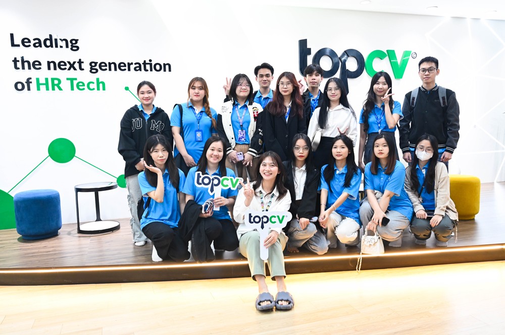 Tại trường Đại học CMC, sinh viên không chỉ chắc lý thuyết mà còn vững kỹ năng, liên tục cập nhật kiến thức thực tế để bổ trợ công việc sau khi ra trường.