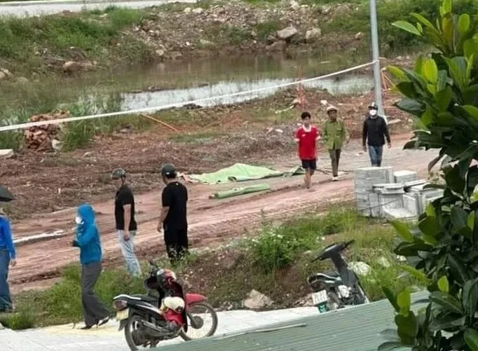 Khu vực phát hiện thi thể hai cháu nhỏ đuối nước tại khu tái định cư phường Hải Yên, TP Móng Cái, Quảng Ninh