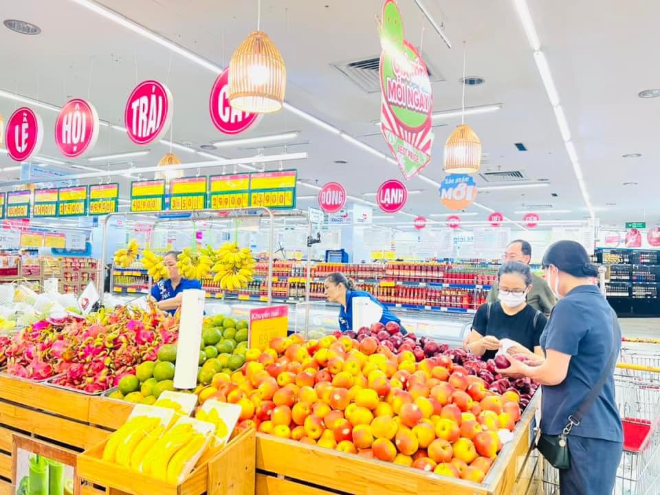 Lễ hội trái cây nội giảm giá trái cây nội ngoại nhập