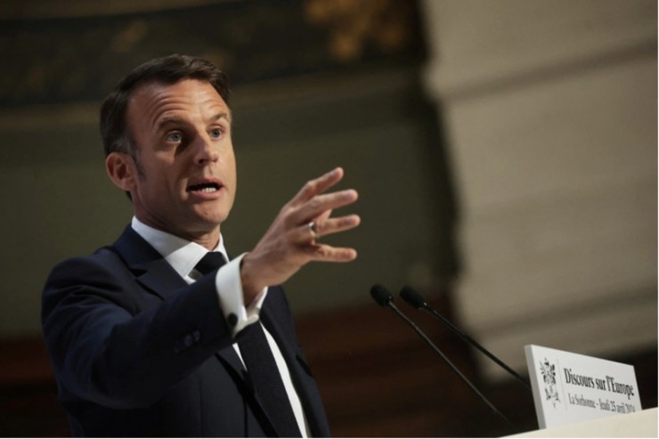 Tổng thống Pháp Emmanuel Macron bảo vệ quyết định bầu cử sớm bất chấp chỉ trích. Ảnh: Reuters