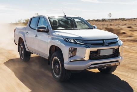 Giá xe Mitsubishi Triton lăn bánh tháng 6/2024, hỗ trợ 100% phí trước...