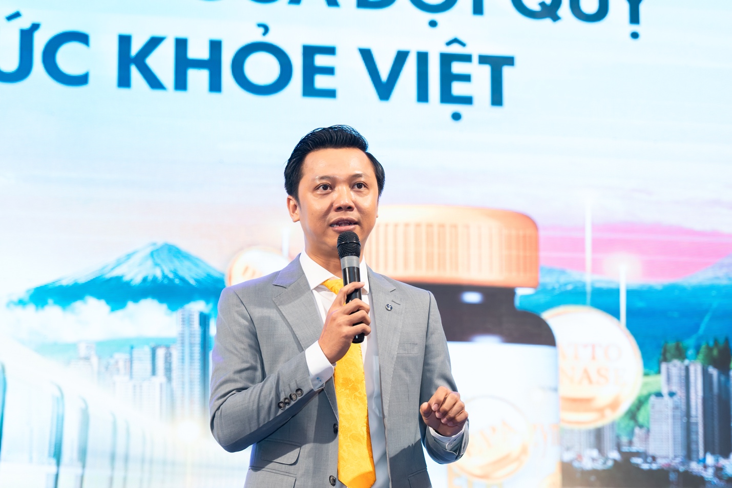 ThS Huỳnh Minh Trường -&nbsp;Giám đốc Nhãn hàng NattoEnzym&nbsp;cho biết, NattoEnzym DHA EPA là sản phẩm được nghiên cứu và phát triển bởi đội ngũ R&amp;D Dược Hậu Giang trong 2 năm.