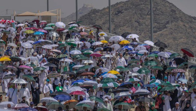 Hàng triệu người từ nhiều quốc gia hành hương về thánh địa Mecca năm nay. (Ảnh: CNN)