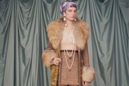 Alessandro Michele ra mắt BST Valentino xa hoa