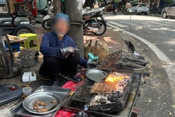 Tin tức trong ngày - Phủ nhận chuyện “rửa thịt bằng nước đen ngòm”, chủ quán vẫn bị phạt 3 lỗi