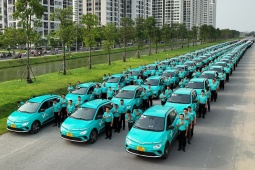 Tin tức ô tô - Chính phủ yêu cầu tạo giải pháp chuyển đổi sang xe điện cho doanh nghiệp taxi