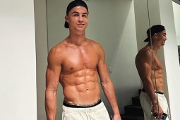 C. Ronaldo bị người đẹp Thụy Điển chê trong lần đầu gặp mặt