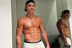C. Ronaldo bị người đẹp Thụy Điển chê trong lần đầu gặp mặt