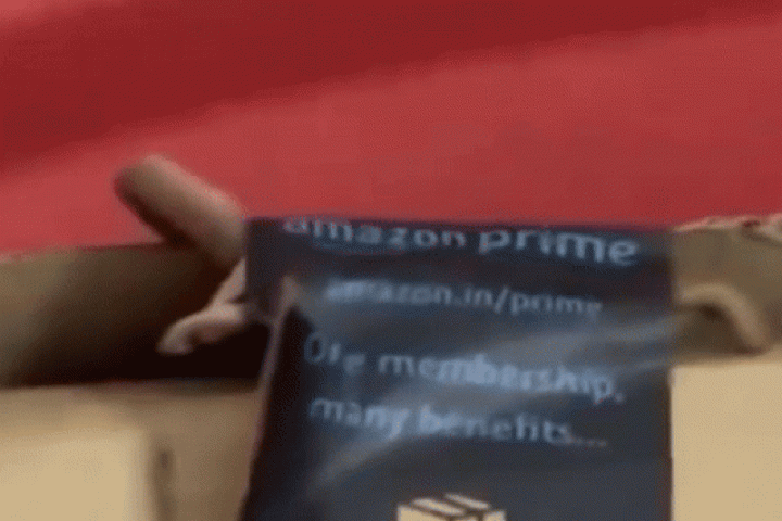 Media - Mua hàng trực tuyến, người phụ nữ sốc nặng khi nhận về thứ cực độc