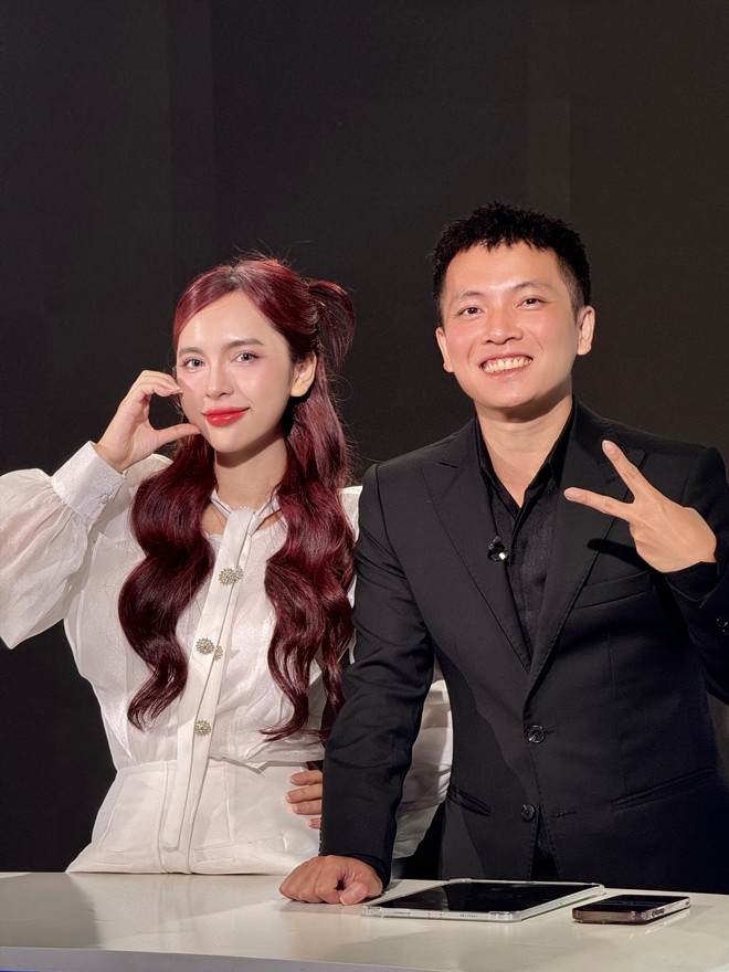 Cô nàng xuất hiện với hình ảnh tươi tắn