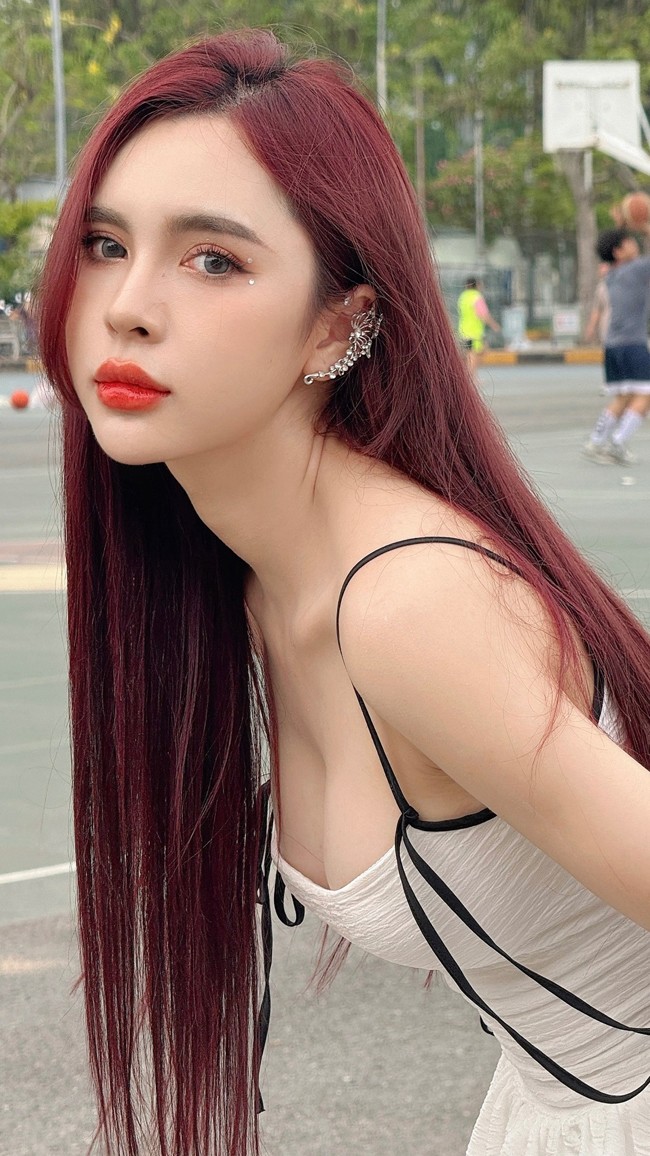 Cô nàng hiện là MC thể thao trên sóng VTV Cab.