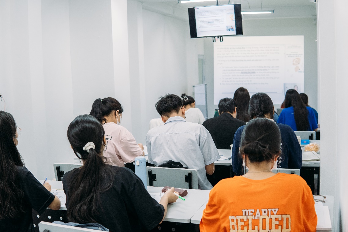 Lớp học luyện thi Cấp tốc môn Ngữ Văn tại MEE Study cơ sở Thạch Thất