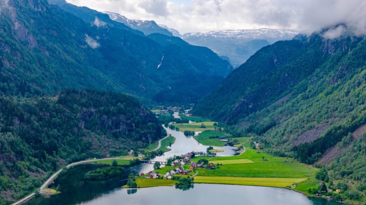 Khách Việt chinh phục Lưỡi quỷ trong bão, tuyết - 4