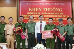 Pháp luật - Triệt phá đường dây làm giả 4 triệu cuốn sách giáo khoa tại Đà Nẵng, TP HCM