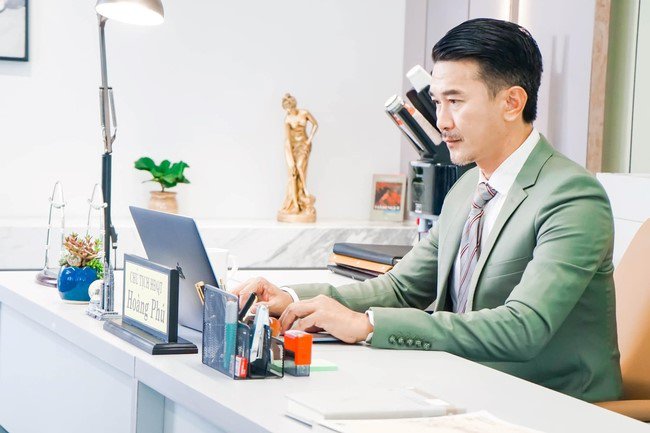 “Người đứng ngoài showbiz”, nam diễn viên U50 chưa vợ con vẫn phong độ nhất màn ảnh Việt - 3