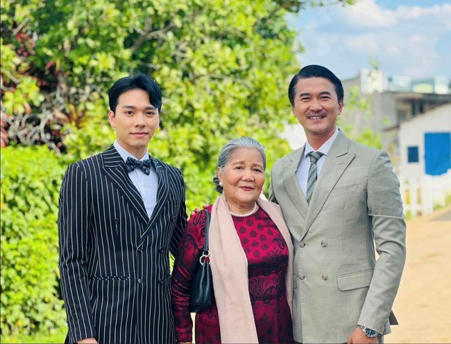 “Người đứng ngoài showbiz”, nam diễn viên U50 chưa vợ con vẫn phong độ nhất màn ảnh Việt - 4