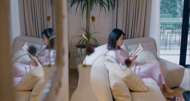 Rebecca hài lòng với cuộc sống một mình tại ngôi nhà thuê.
