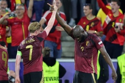 Bóng đá - Video bóng đá Bỉ - Romania: De Bruyne - Lukaku chiếm sóng, bừng sáng cửa đi tiếp (EURO)